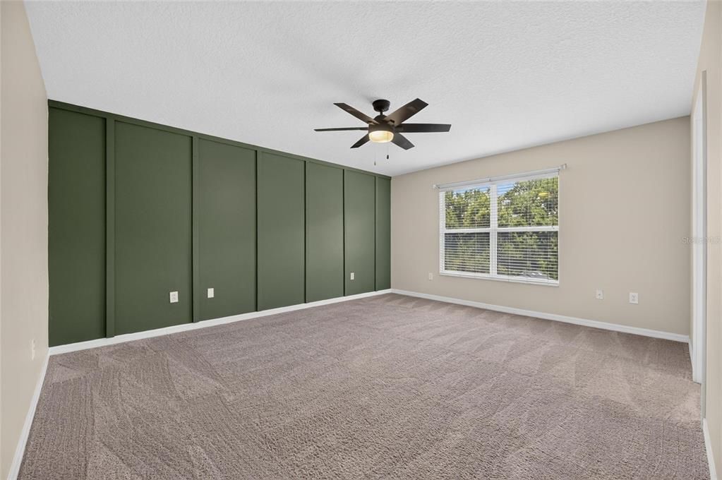 En Venta: $335,000 (4 camas, 2 baños, 2050 Pies cuadrados)