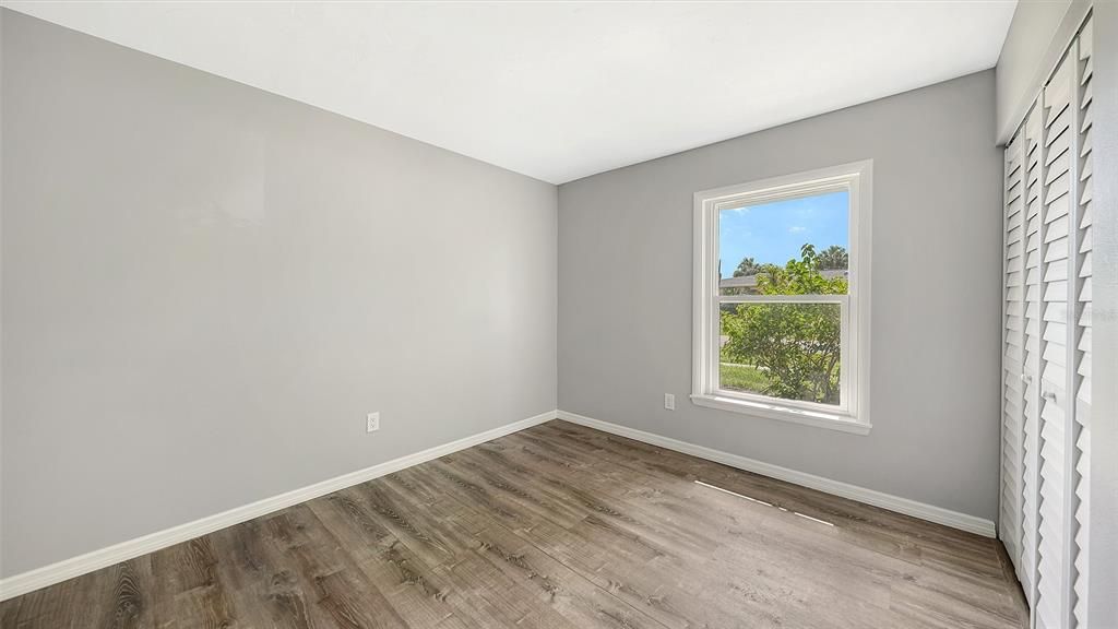 For Sale: $275,000 (2 beds, 2 baths, 1260 Square Feet)