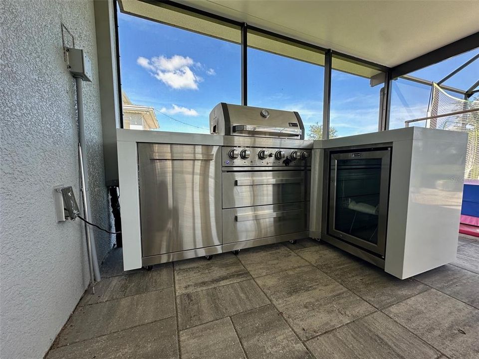 For Sale: $494,999 (4 beds, 2 baths, 2318 Square Feet)