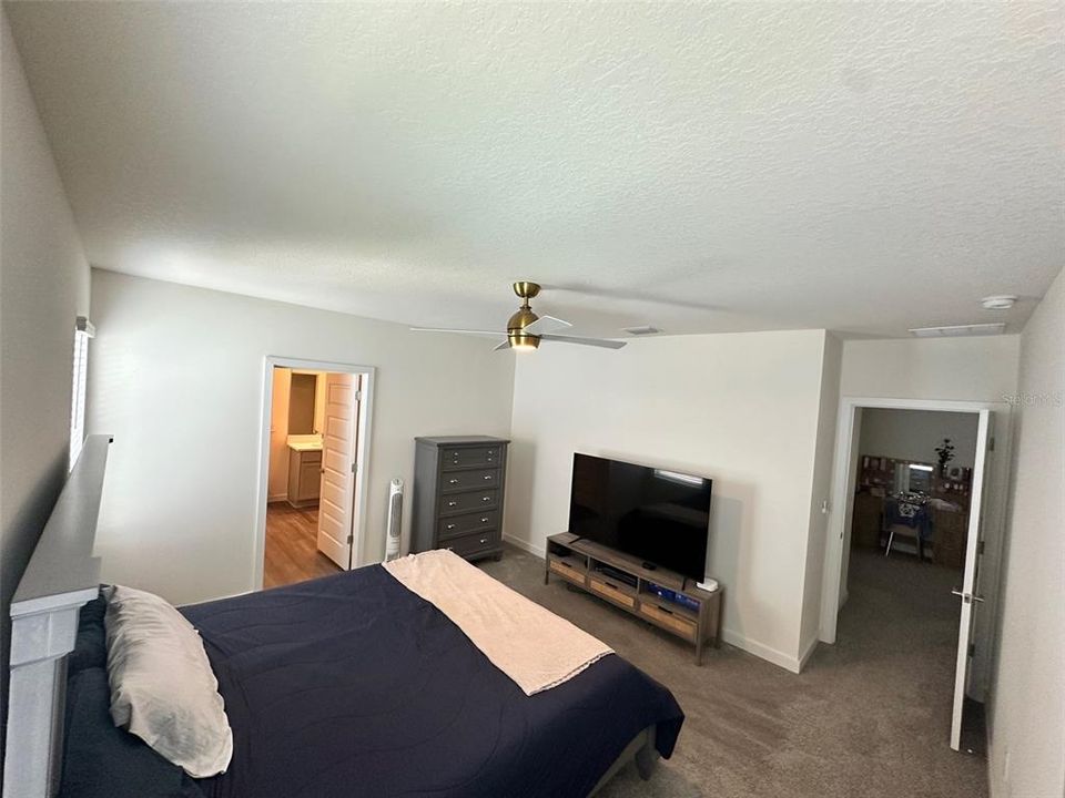 For Sale: $494,999 (4 beds, 2 baths, 2318 Square Feet)
