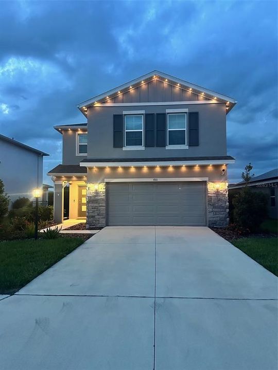 For Sale: $494,999 (4 beds, 2 baths, 2318 Square Feet)