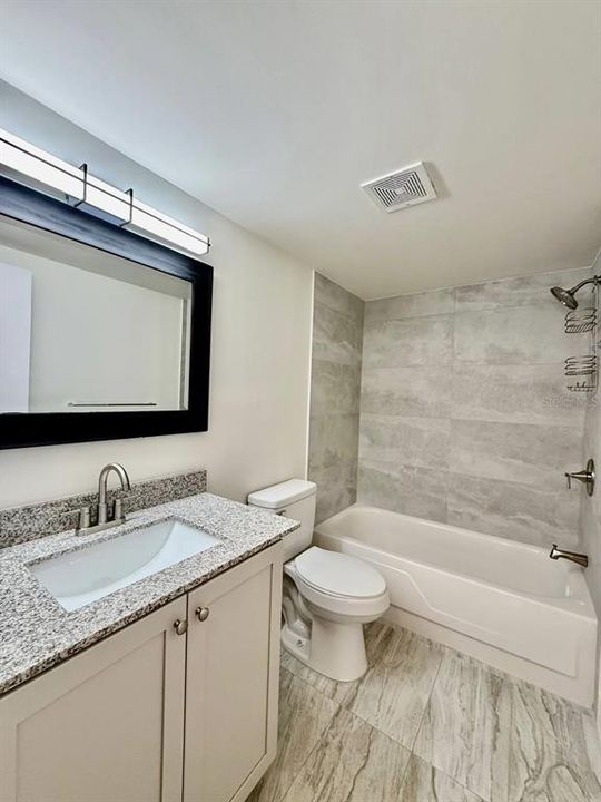 В аренду: $1,700 (2 спален, 1 ванн, 805 Квадратных фут)