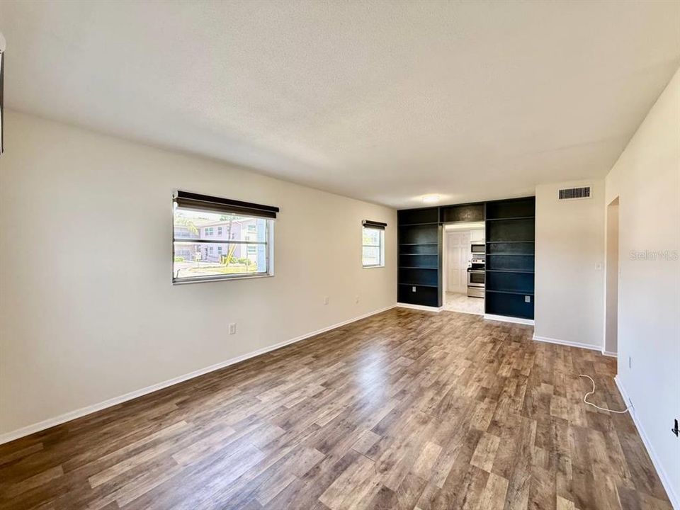 В аренду: $1,700 (2 спален, 1 ванн, 805 Квадратных фут)