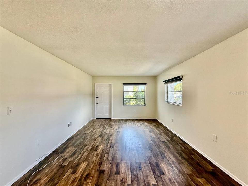 В аренду: $1,700 (2 спален, 1 ванн, 805 Квадратных фут)