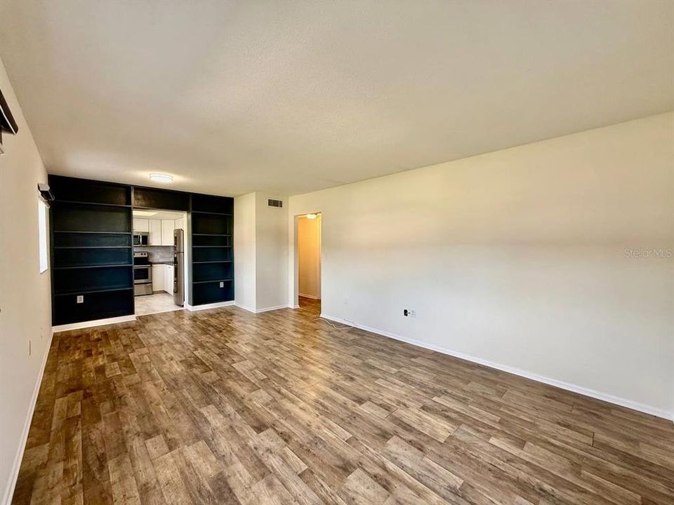 В аренду: $1,700 (2 спален, 1 ванн, 805 Квадратных фут)