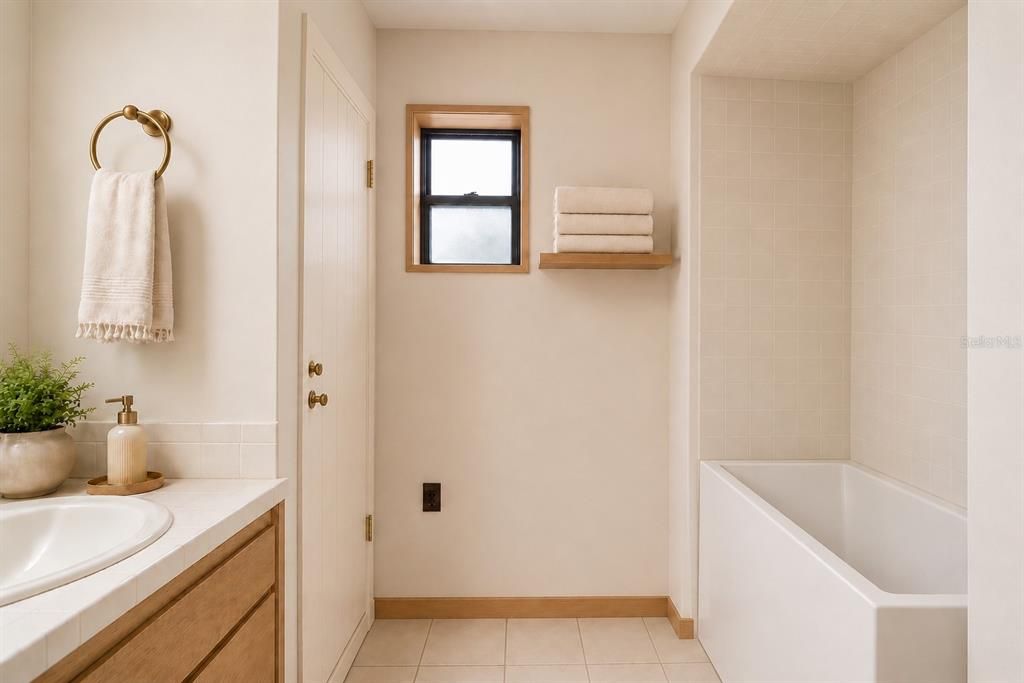 For Sale: $399,000 (4 beds, 3 baths, 2285 Square Feet)