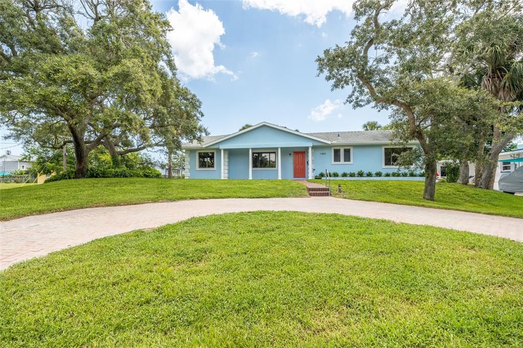 For Sale: $399,000 (4 beds, 3 baths, 2285 Square Feet)