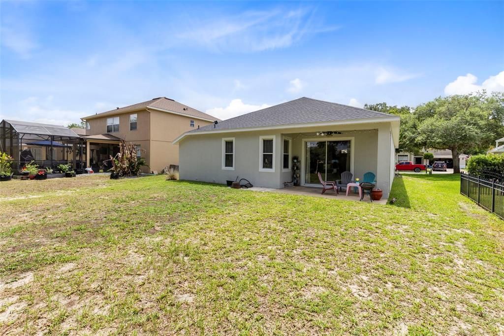 For Sale: $349,900 (4 beds, 2 baths, 1990 Square Feet)