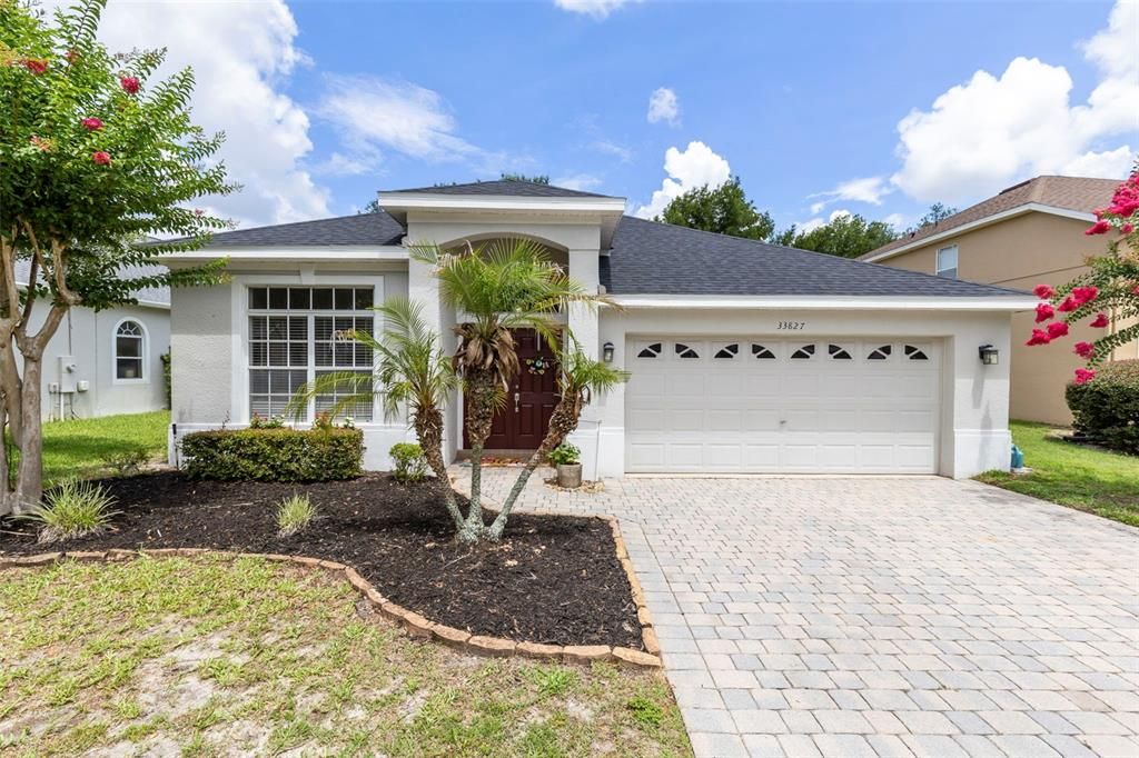 For Sale: $349,900 (4 beds, 2 baths, 1990 Square Feet)