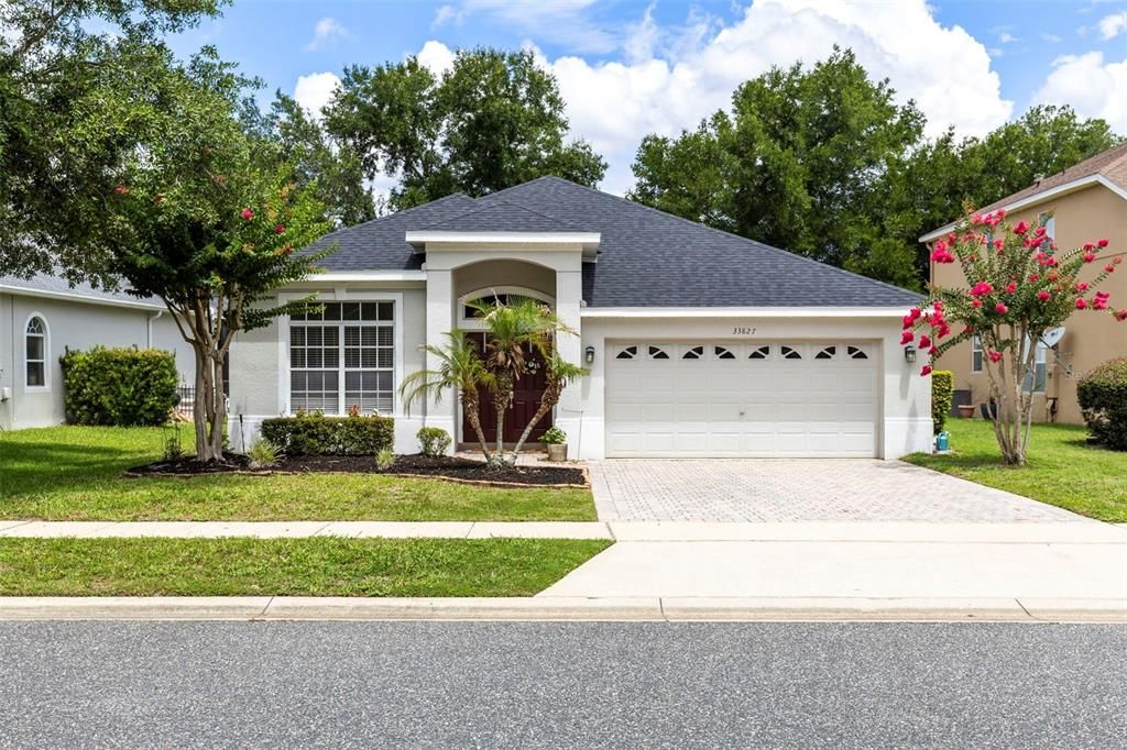 For Sale: $349,900 (4 beds, 2 baths, 1990 Square Feet)