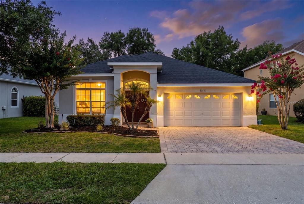 For Sale: $349,900 (4 beds, 2 baths, 1990 Square Feet)