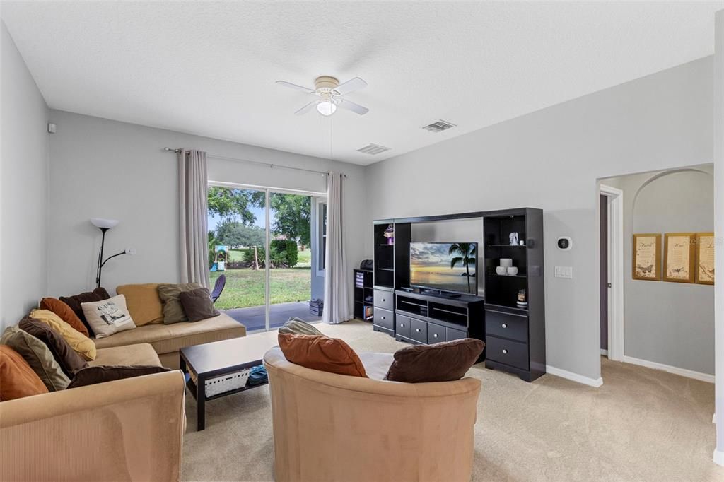 For Sale: $349,900 (4 beds, 2 baths, 1990 Square Feet)