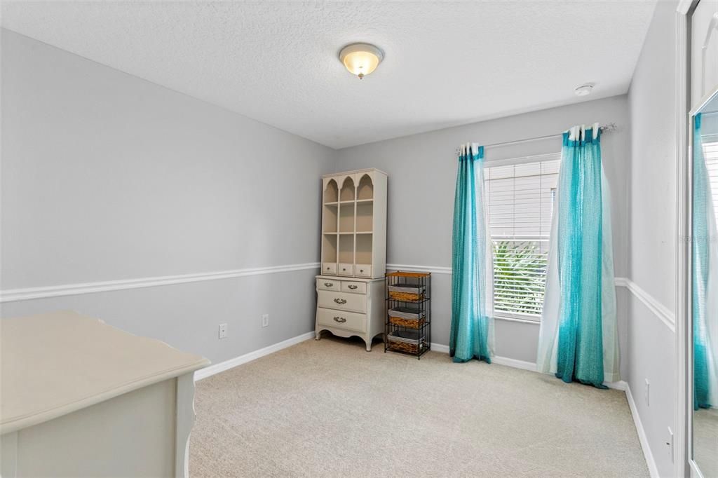 For Sale: $349,900 (4 beds, 2 baths, 1990 Square Feet)