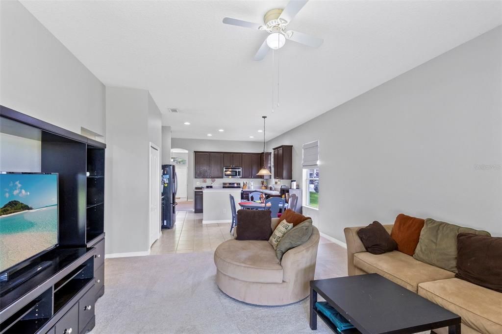 For Sale: $349,900 (4 beds, 2 baths, 1990 Square Feet)
