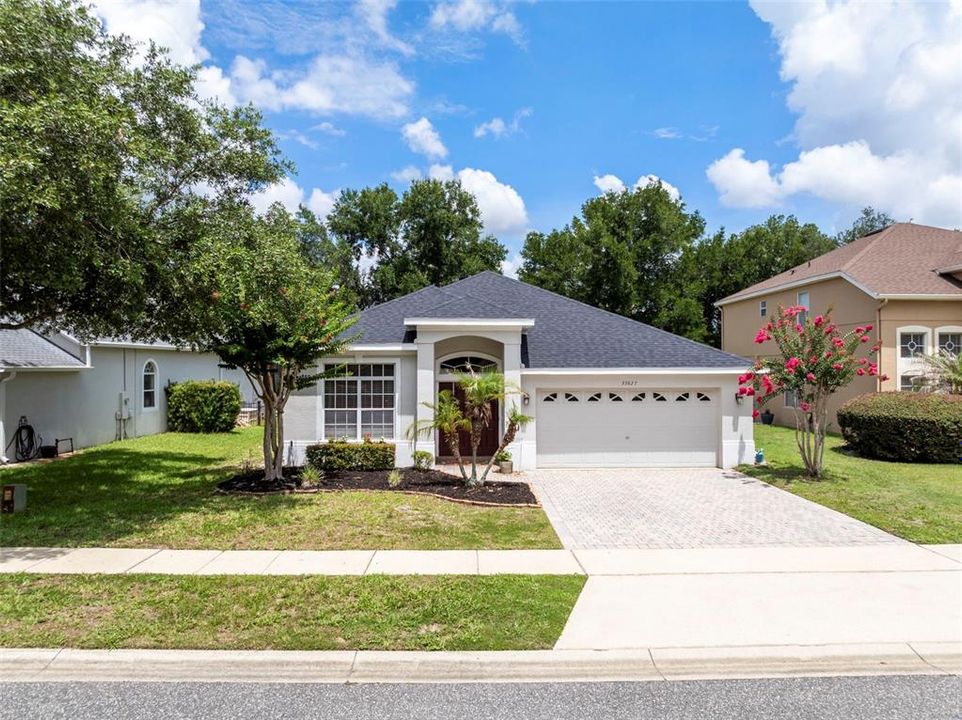 For Sale: $349,900 (4 beds, 2 baths, 1990 Square Feet)