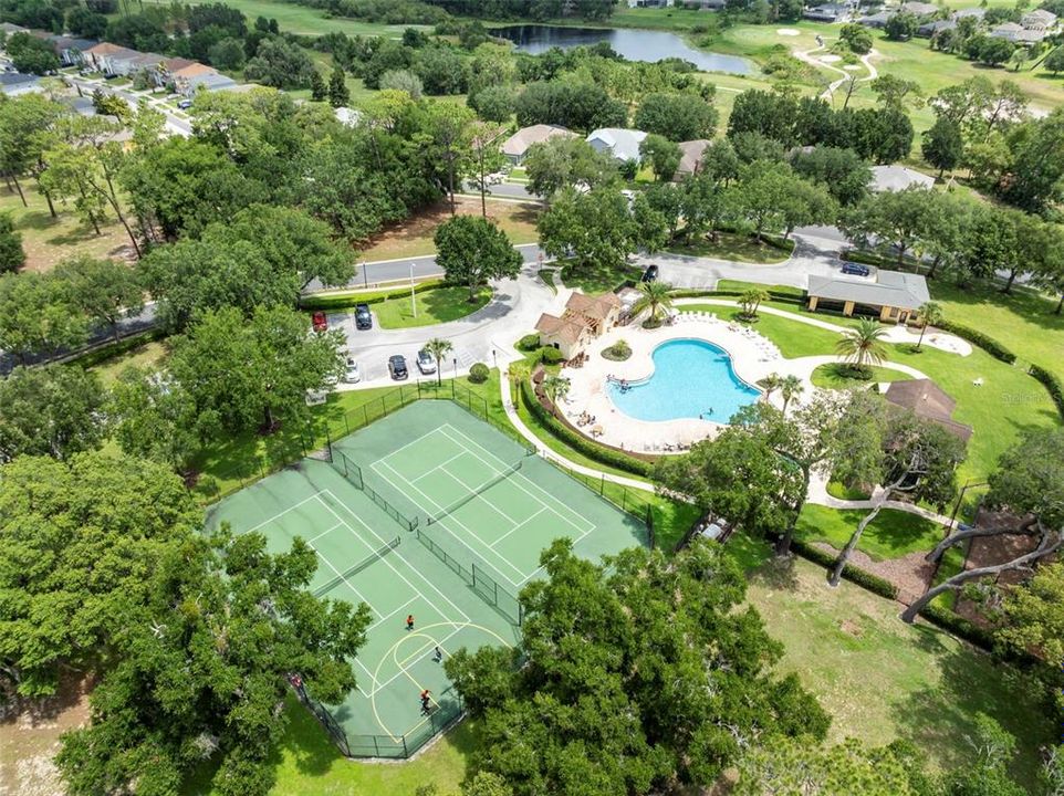For Sale: $349,900 (4 beds, 2 baths, 1990 Square Feet)