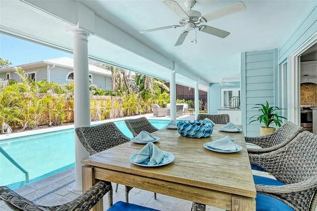 For Rent: $7,000 (4 beds, 3 baths, 2439 Square Feet)