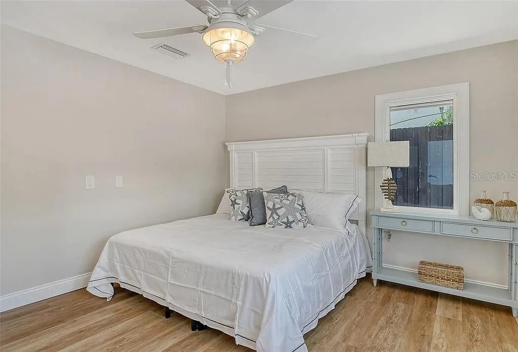 For Rent: $7,000 (4 beds, 3 baths, 2439 Square Feet)