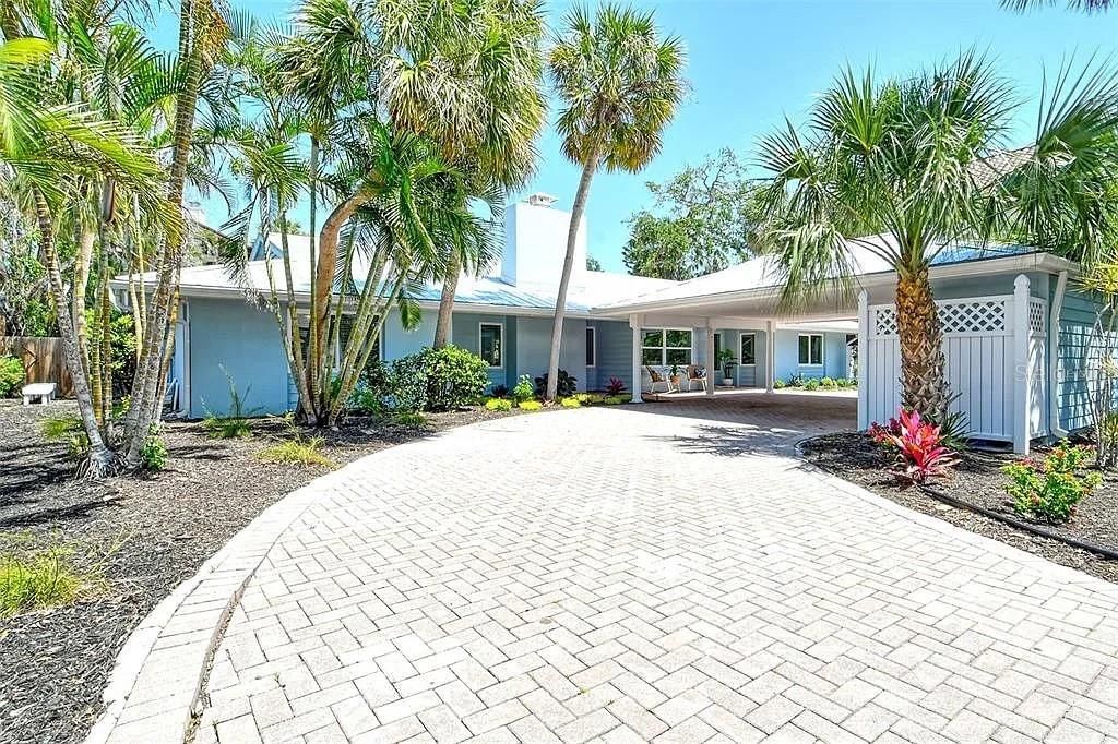 For Rent: $7,000 (4 beds, 3 baths, 2439 Square Feet)