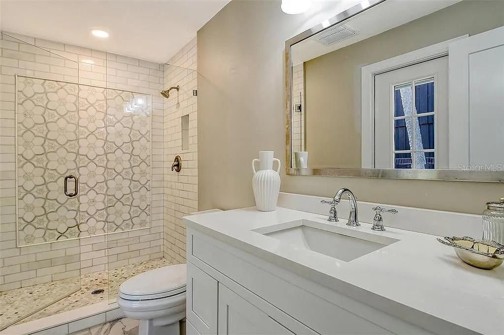 For Rent: $7,000 (4 beds, 3 baths, 2439 Square Feet)