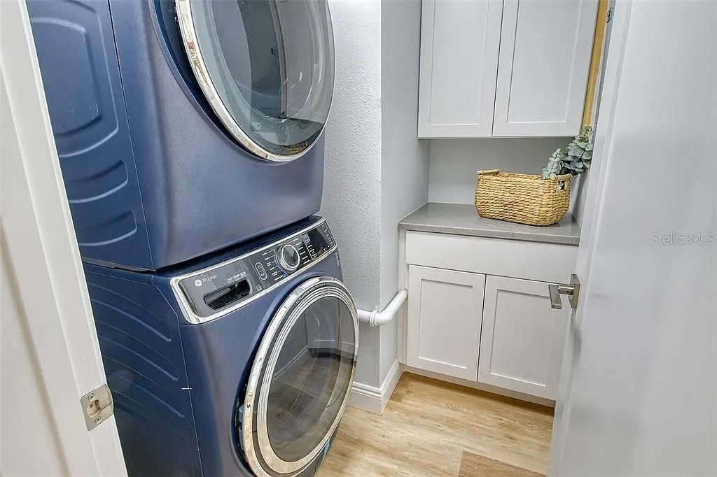 For Rent: $7,000 (4 beds, 3 baths, 2439 Square Feet)