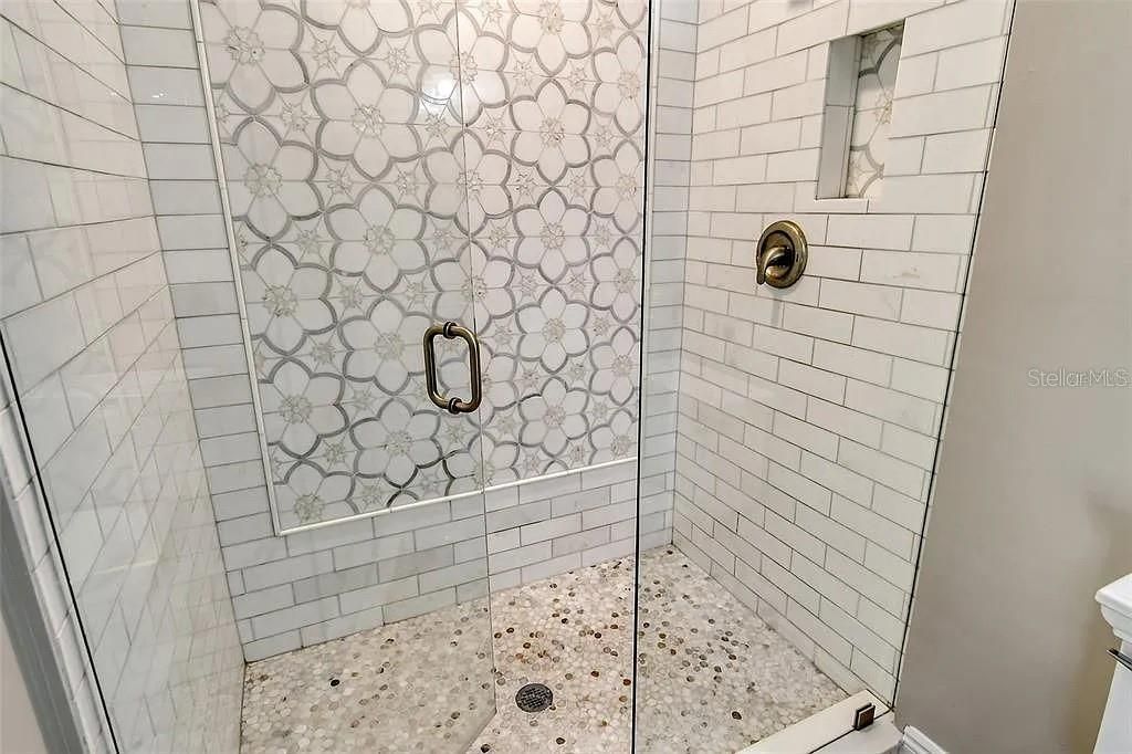 For Rent: $7,000 (4 beds, 3 baths, 2439 Square Feet)