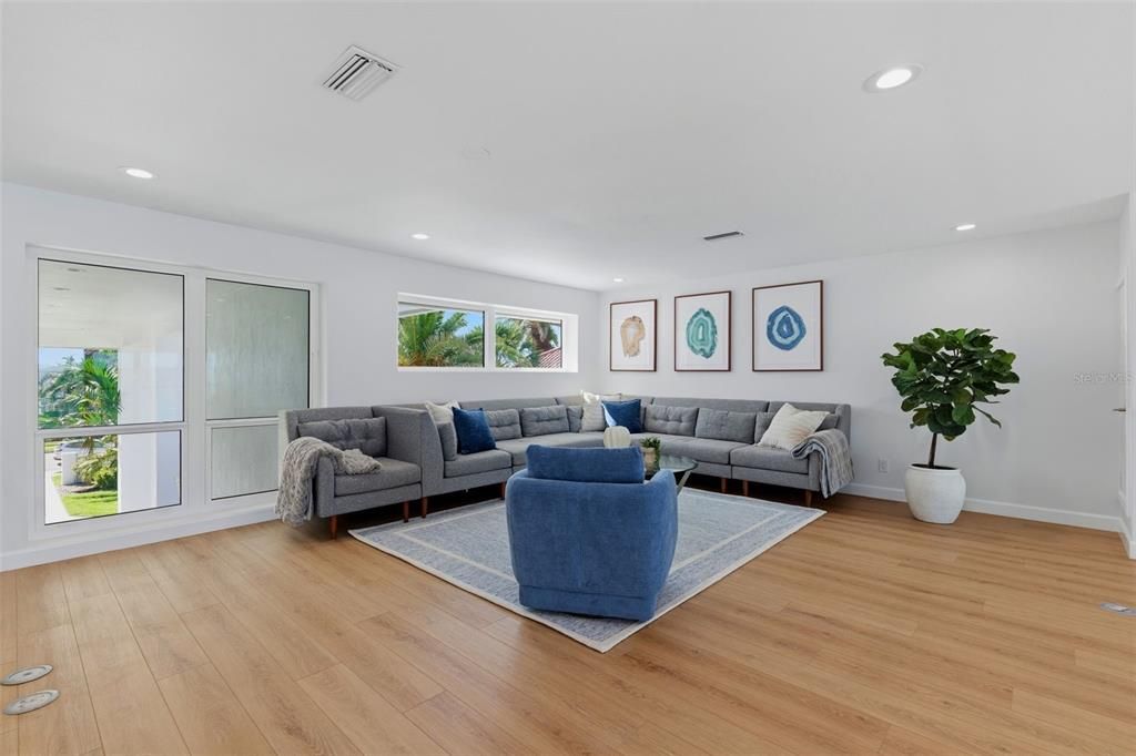 For Sale: $8,799,000 (4 beds, 4 baths, 3584 Square Feet)