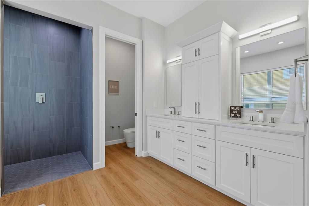 For Sale: $8,799,000 (4 beds, 4 baths, 3584 Square Feet)
