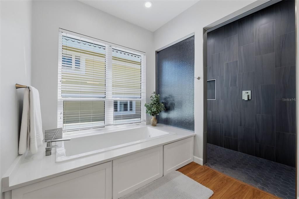For Sale: $8,799,000 (4 beds, 4 baths, 3584 Square Feet)