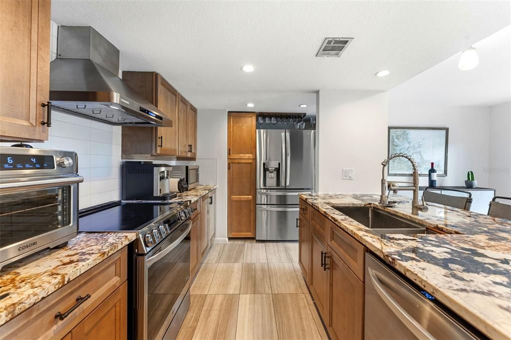For Rent: $3,600 (2 beds, 2 baths, 1376 Square Feet)
