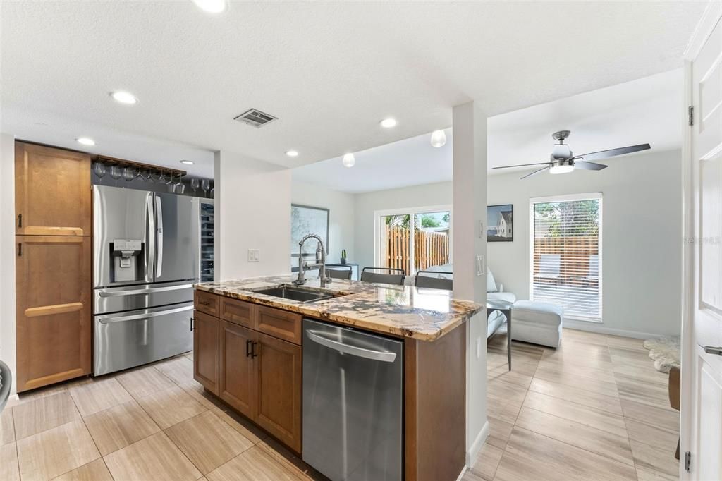 For Rent: $3,600 (2 beds, 2 baths, 1376 Square Feet)