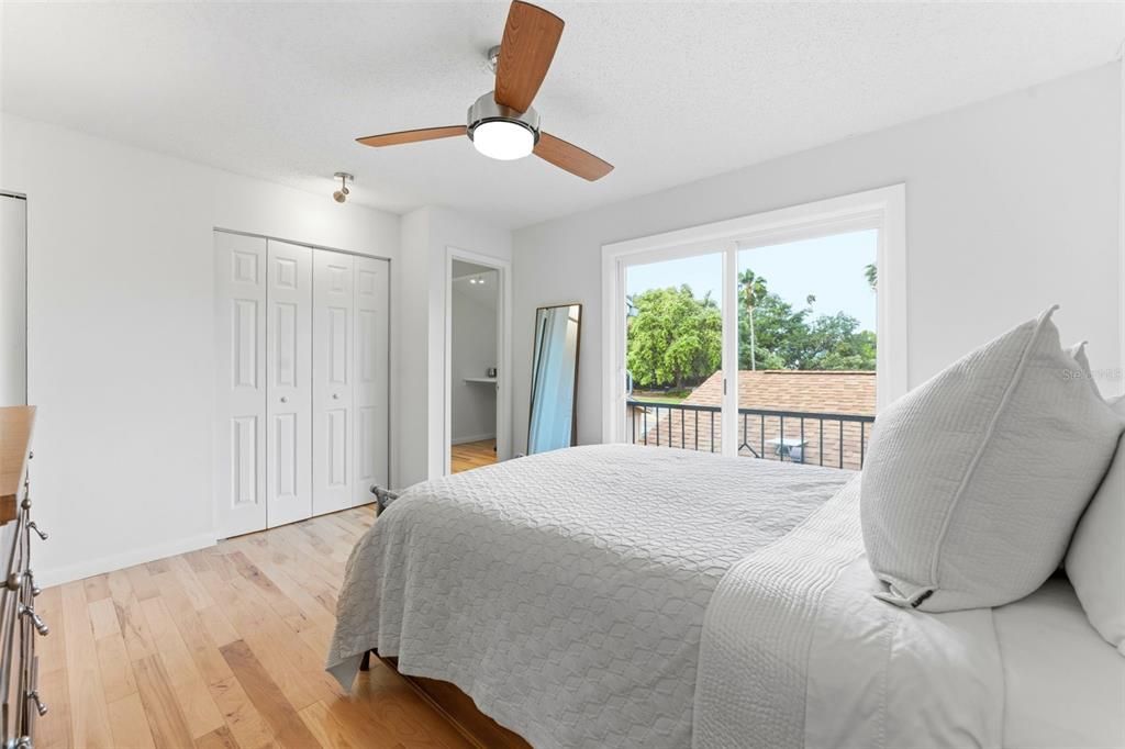 For Rent: $3,600 (2 beds, 2 baths, 1376 Square Feet)