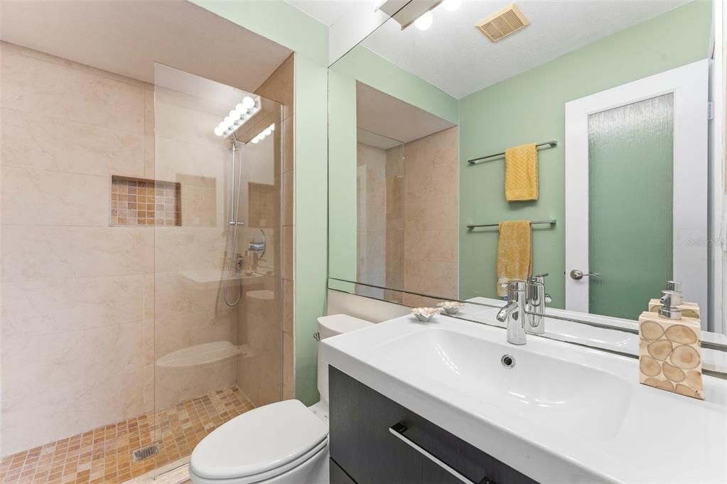 For Rent: $3,600 (2 beds, 2 baths, 1376 Square Feet)