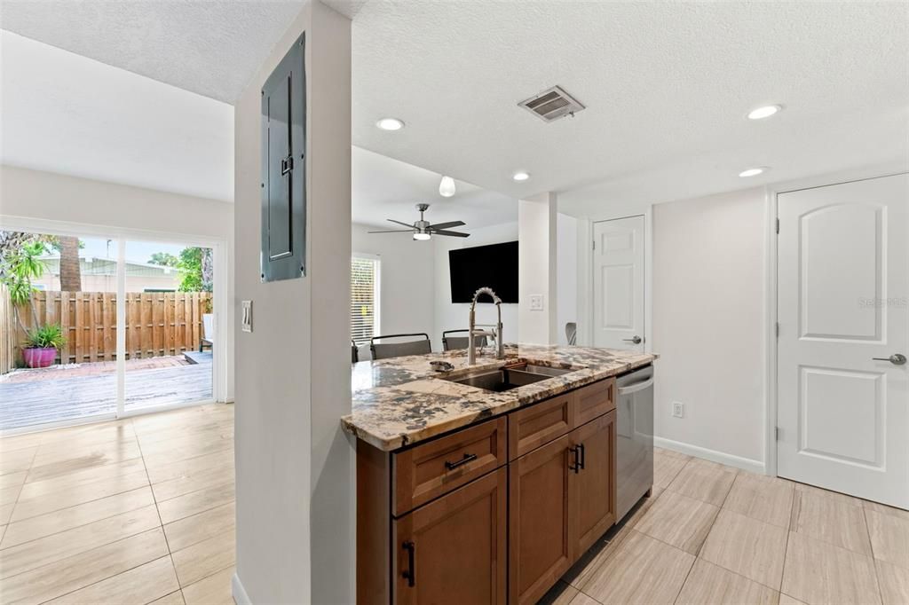 For Rent: $3,600 (2 beds, 2 baths, 1376 Square Feet)