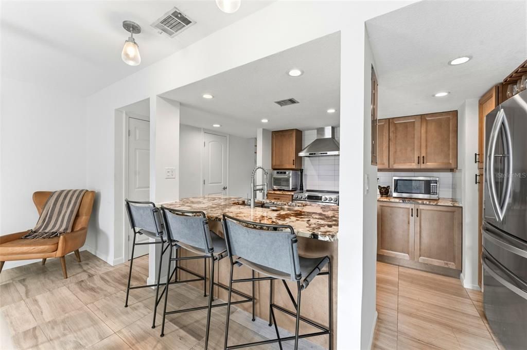 For Rent: $3,600 (2 beds, 2 baths, 1376 Square Feet)