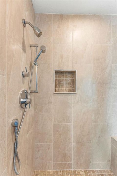 For Rent: $3,600 (2 beds, 2 baths, 1376 Square Feet)