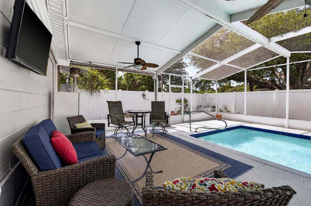 For Sale: $489,000 (3 beds, 2 baths, 1412 Square Feet)