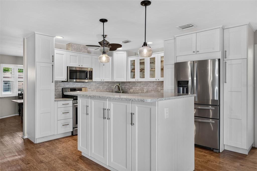 For Sale: $489,000 (3 beds, 2 baths, 1412 Square Feet)