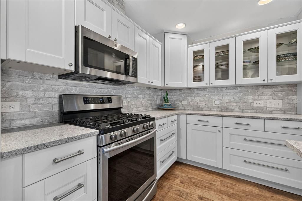 For Sale: $489,000 (3 beds, 2 baths, 1412 Square Feet)