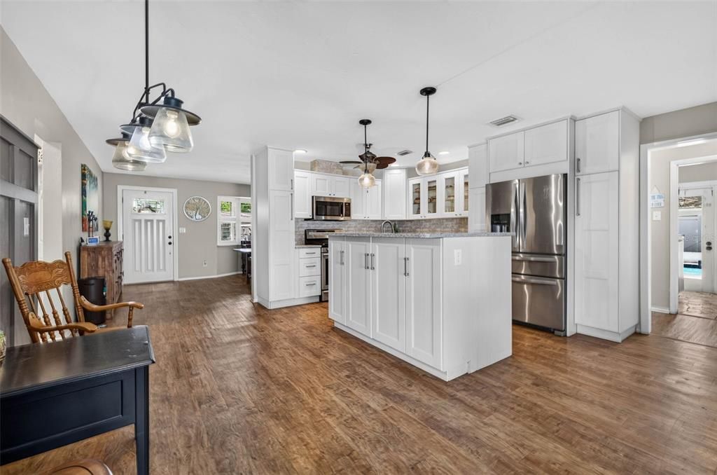 For Sale: $489,000 (3 beds, 2 baths, 1412 Square Feet)