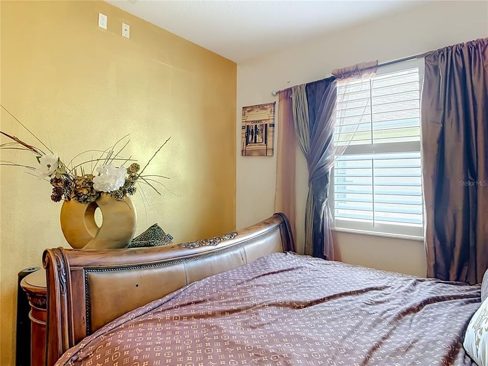 For Sale: $425,000 (3 beds, 2 baths, 2246 Square Feet)