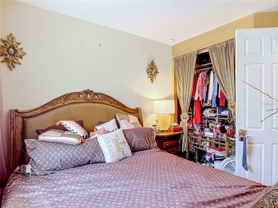 For Sale: $425,000 (3 beds, 2 baths, 2246 Square Feet)