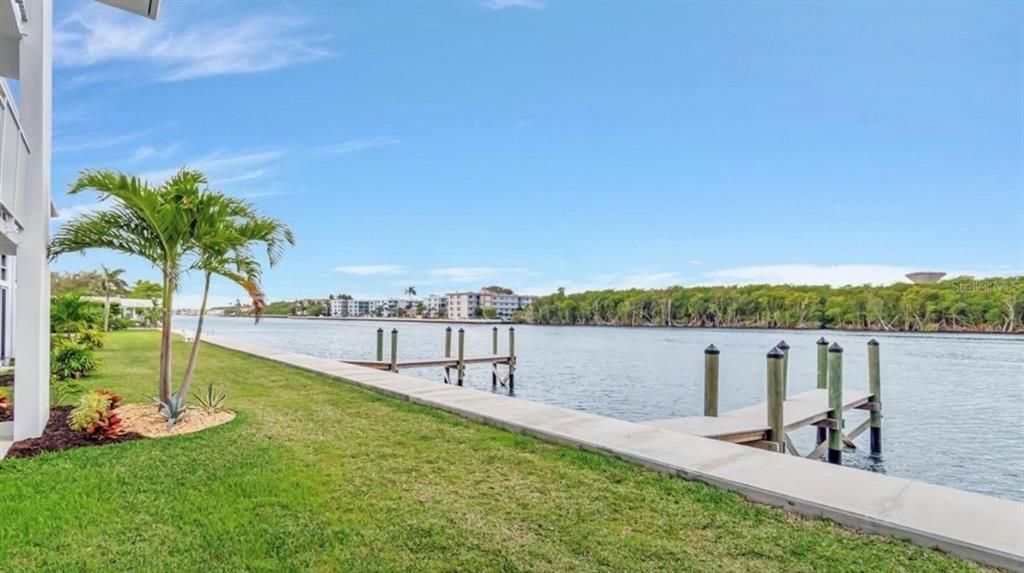 For Sale: $339,000 (2 beds, 2 baths, 1088 Square Feet)