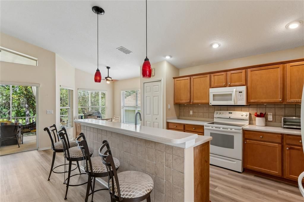 For Sale: $299,000 (3 beds, 2 baths, 1975 Square Feet)