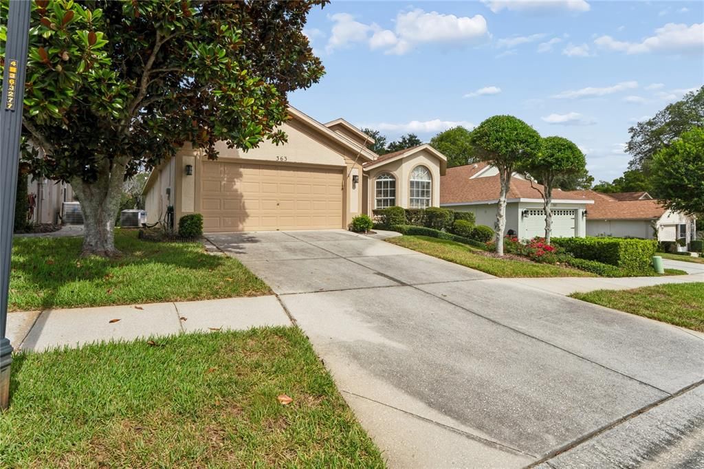 For Sale: $299,000 (3 beds, 2 baths, 1975 Square Feet)