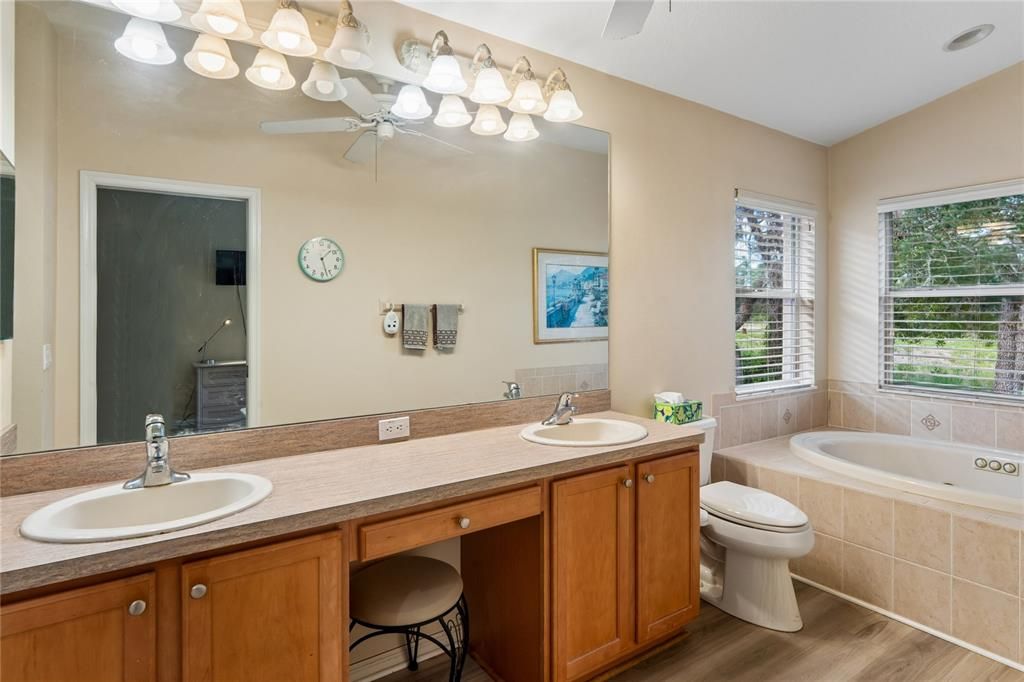 For Sale: $299,000 (3 beds, 2 baths, 1975 Square Feet)