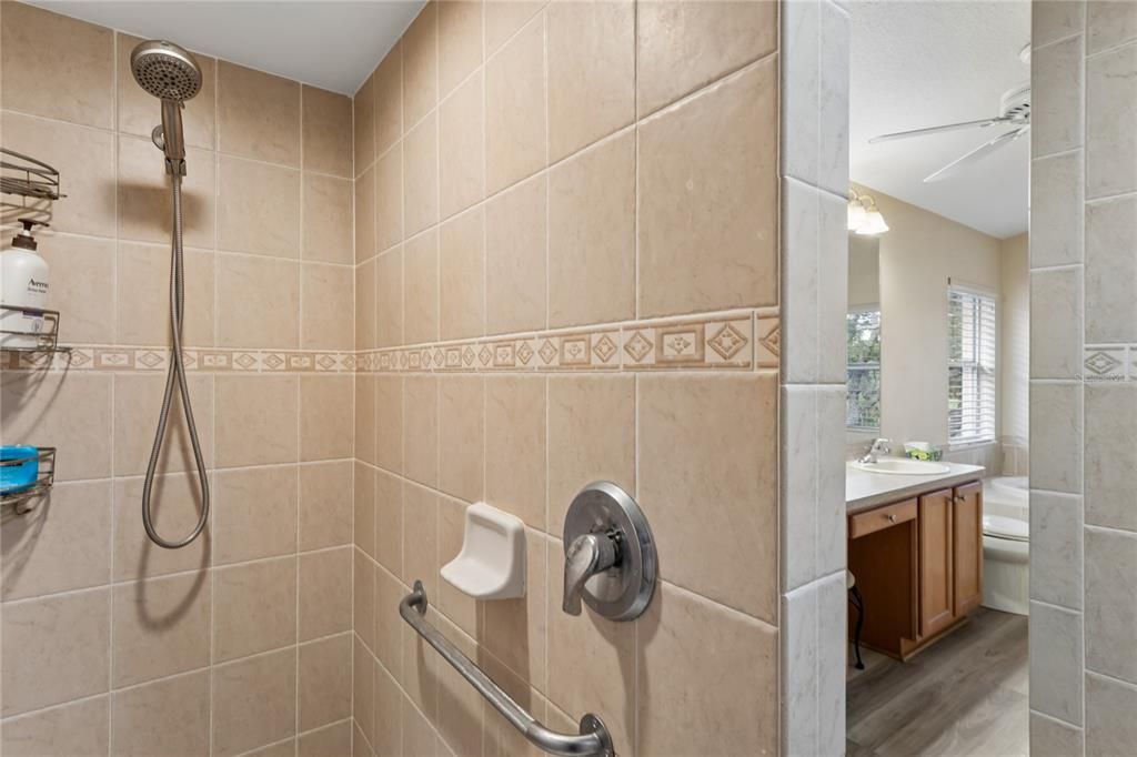 For Sale: $299,000 (3 beds, 2 baths, 1975 Square Feet)