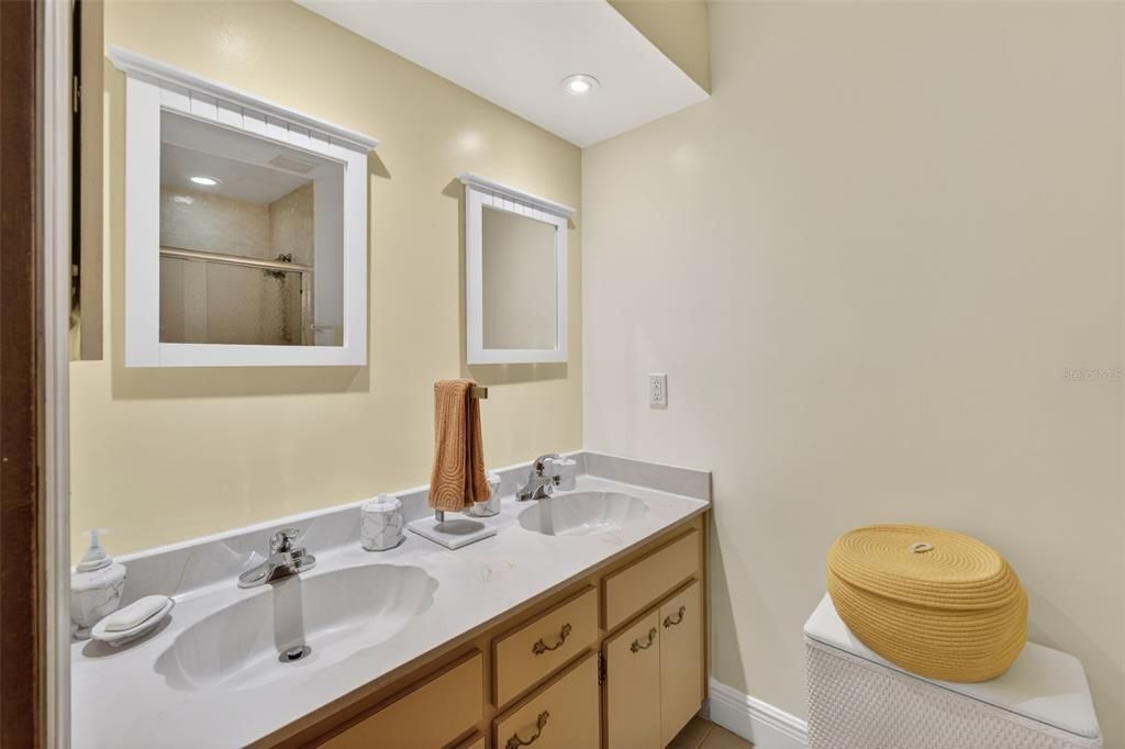 En Venta: $435,900 (3 camas, 2 baños, 1757 Pies cuadrados)