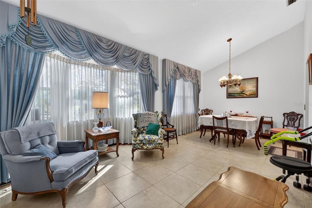 En Venta: $435,900 (3 camas, 2 baños, 1757 Pies cuadrados)