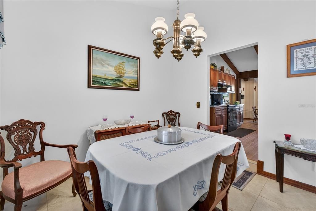 En Venta: $435,900 (3 camas, 2 baños, 1757 Pies cuadrados)